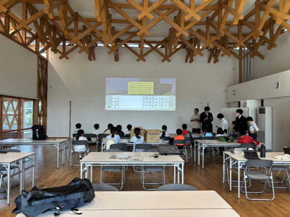 どのようにマイクラを作ったのかを小学生に説明しました。