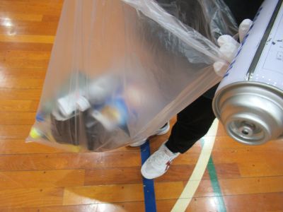 体育館清掃で出た廃棄物の一部